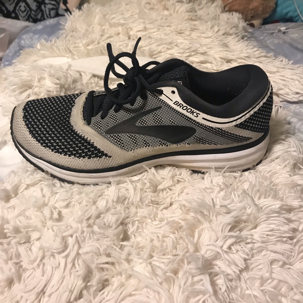 Brooks Revel Women’s Sneaker